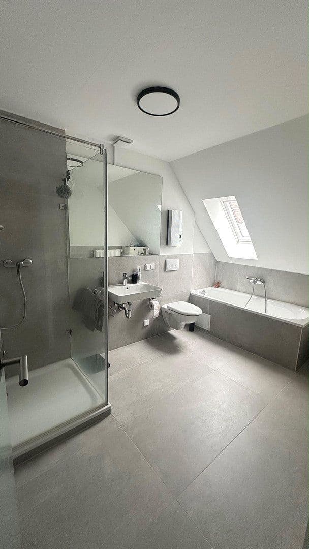 Prenájom bytu 5-izbový 70 m², Remscheid - Lennep, Severné Porýnie - Westfálsko Prenájom bytu 5-izbový 70 m², Remscheid - Lennep, Severné Porýnie - Westfálsko