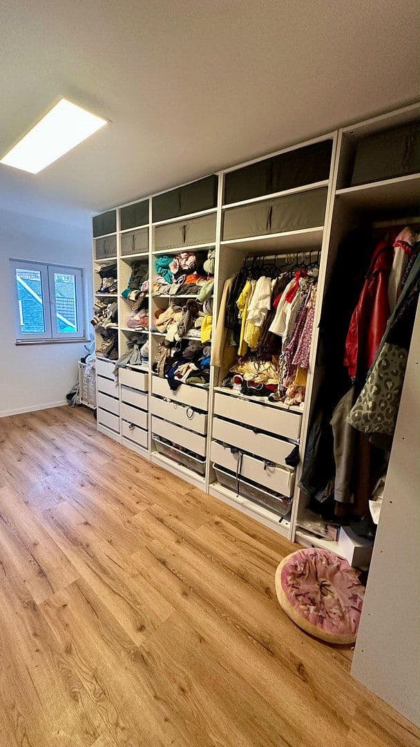 Prenájom bytu 5-izbový 70 m², Remscheid - Lennep, Severné Porýnie - Westfálsko Prenájom bytu 5-izbový 70 m², Remscheid - Lennep, Severné Porýnie - Westfálsko
