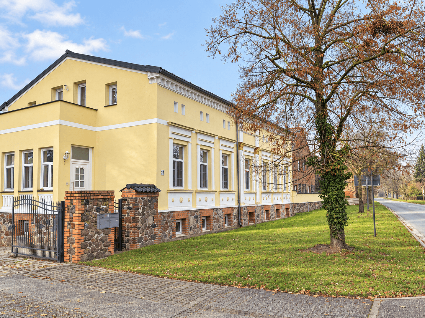 Prenájom bytu 2-izbový 92 m², Steinhöfeler Str. 25, Steinhöfel, Brandenbursko Prenájom bytu 2-izbový 92 m², Steinhöfeler Str. 25, Steinhöfel, Brandenbursko