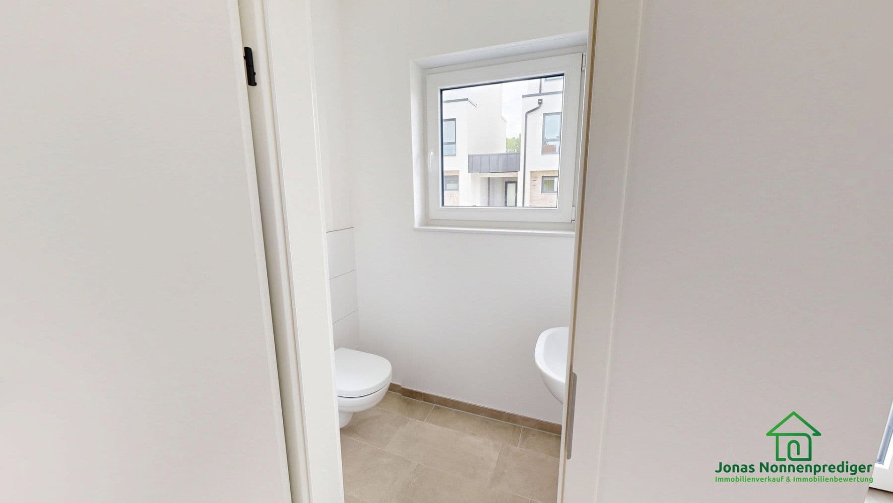 Predaj domu 144 m², pozemok 254 m², Kühls Acker 8, Schwerin, Meklenbursko-Predpomoransko Predaj domu 144 m², pozemok 254 m², Kühls Acker 8, Schwerin, Meklenbursko-Predpomoransko