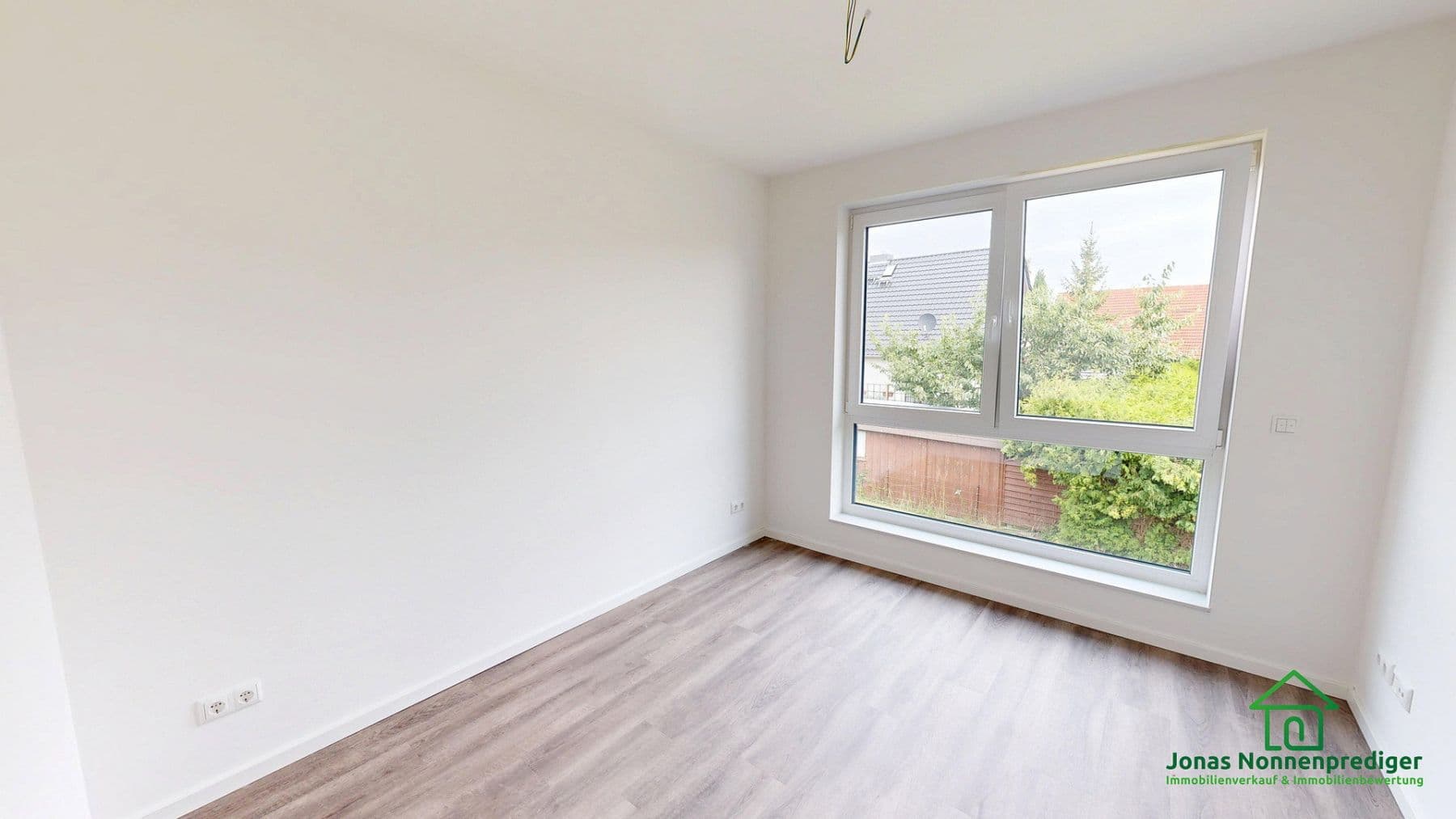 Predaj domu 144 m², pozemok 254 m², Kühls Acker 8, Schwerin, Meklenbursko-Predpomoransko Predaj domu 144 m², pozemok 254 m², Kühls Acker 8, Schwerin, Meklenbursko-Predpomoransko