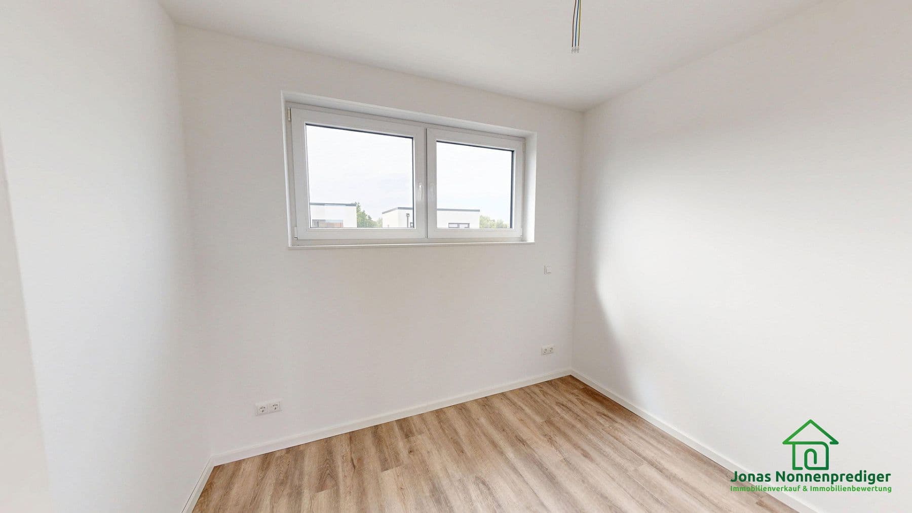 Predaj domu 144 m², pozemok 254 m², Kühls Acker 8, Schwerin, Meklenbursko-Predpomoransko Predaj domu 144 m², pozemok 254 m², Kühls Acker 8, Schwerin, Meklenbursko-Predpomoransko