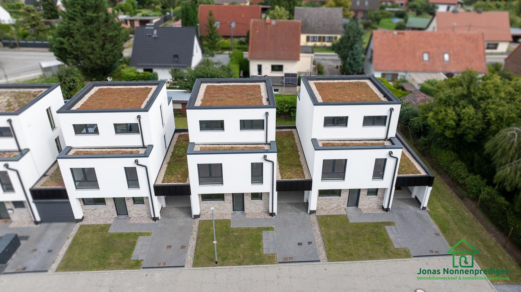 Predaj domu 144 m², pozemok 254 m², Kühls Acker 8, Schwerin, Meklenbursko-Predpomoransko Predaj domu 144 m², pozemok 254 m², Kühls Acker 8, Schwerin, Meklenbursko-Predpomoransko