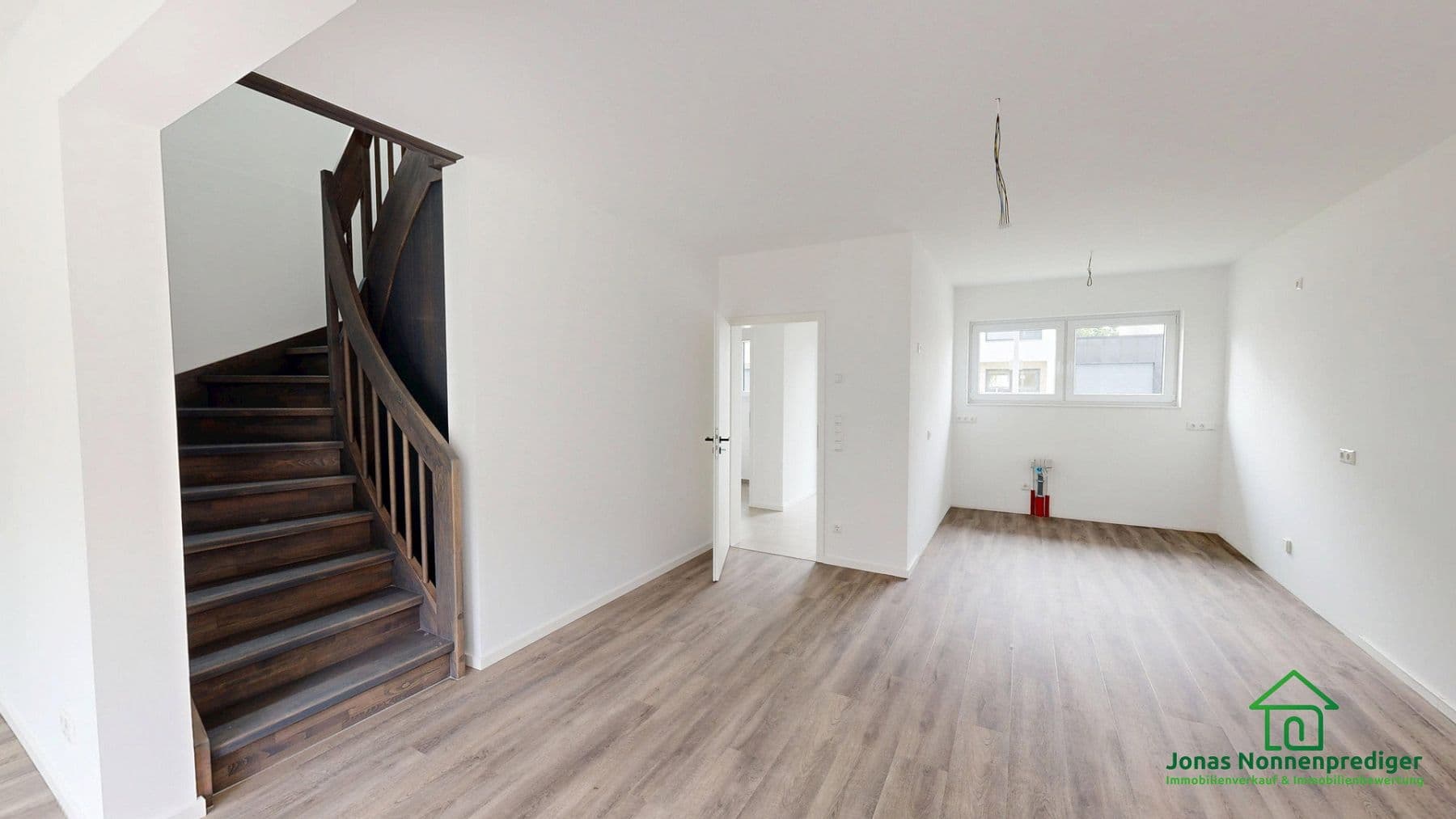 Predaj domu 144 m², pozemok 254 m², Kühls Acker 8, Schwerin, Meklenbursko-Predpomoransko Predaj domu 144 m², pozemok 254 m², Kühls Acker 8, Schwerin, Meklenbursko-Predpomoransko