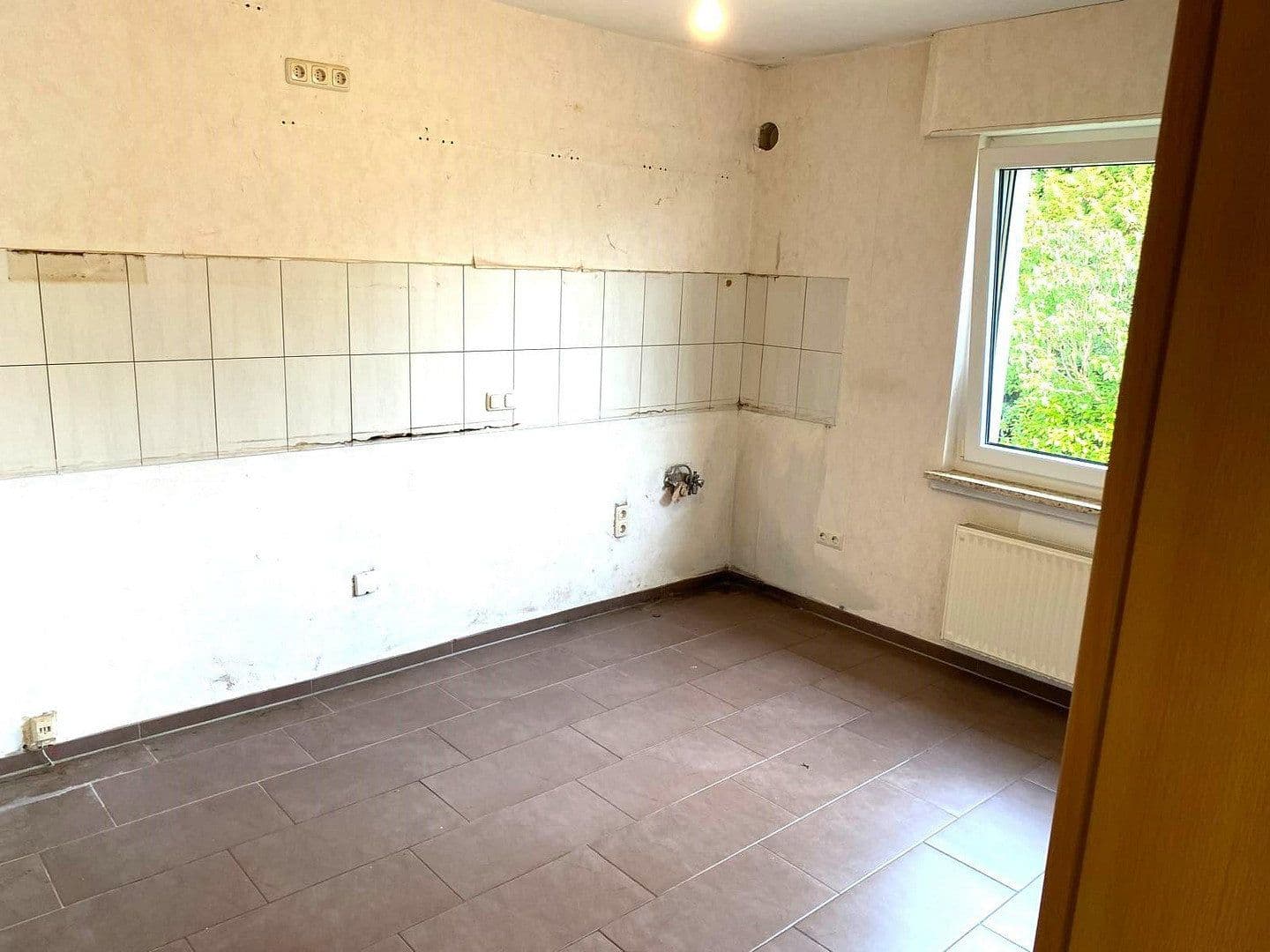 Predaj domu 139 m², pozemok 796 m², Alter Kirchweg 13, Porta Westfalica, Severné Porýnie - Westfálsko Predaj domu 139 m², pozemok 796 m², Alter Kirchweg 13, Porta Westfalica, Severné Porýnie - Westfálsko