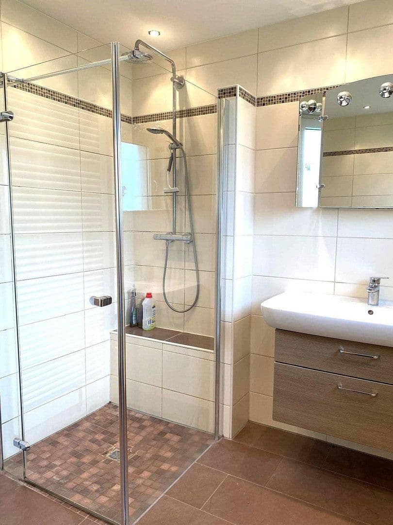 Predaj domu 139 m², pozemok 796 m², Alter Kirchweg 13, Porta Westfalica, Severné Porýnie - Westfálsko Predaj domu 139 m², pozemok 796 m², Alter Kirchweg 13, Porta Westfalica, Severné Porýnie - Westfálsko
