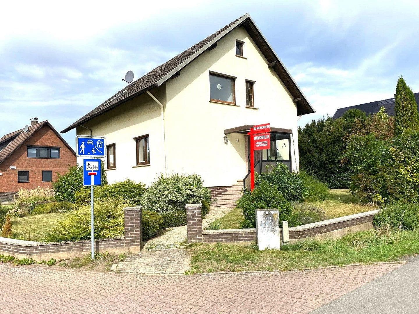 Predaj domu 139 m², pozemok 796 m², Alter Kirchweg 13, Porta Westfalica, Severné Porýnie - Westfálsko Predaj domu 139 m², pozemok 796 m², Alter Kirchweg 13, Porta Westfalica, Severné Porýnie - Westfálsko
