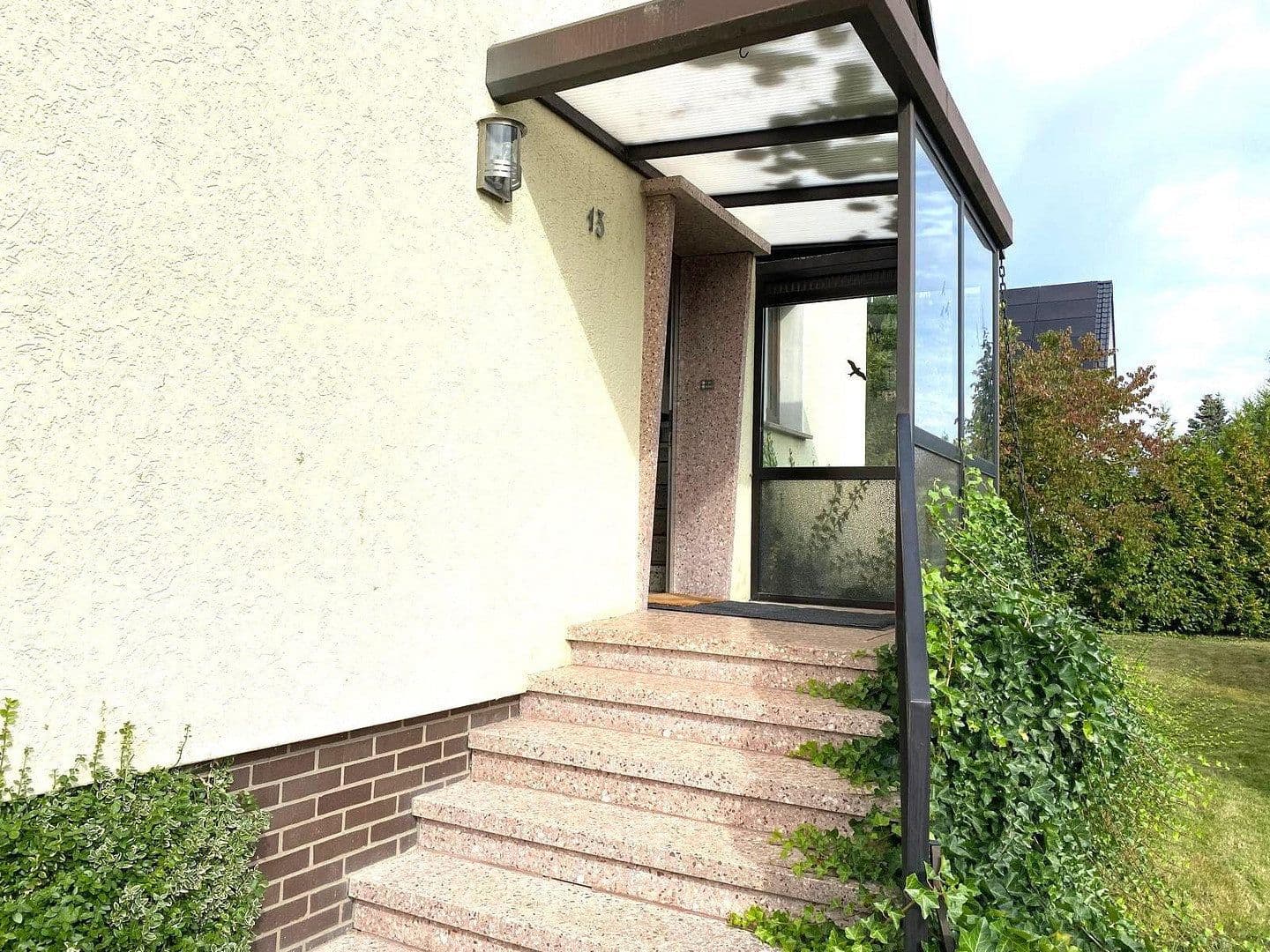 Predaj domu 139 m², pozemok 796 m², Alter Kirchweg 13, Porta Westfalica, Severné Porýnie - Westfálsko Predaj domu 139 m², pozemok 796 m², Alter Kirchweg 13, Porta Westfalica, Severné Porýnie - Westfálsko