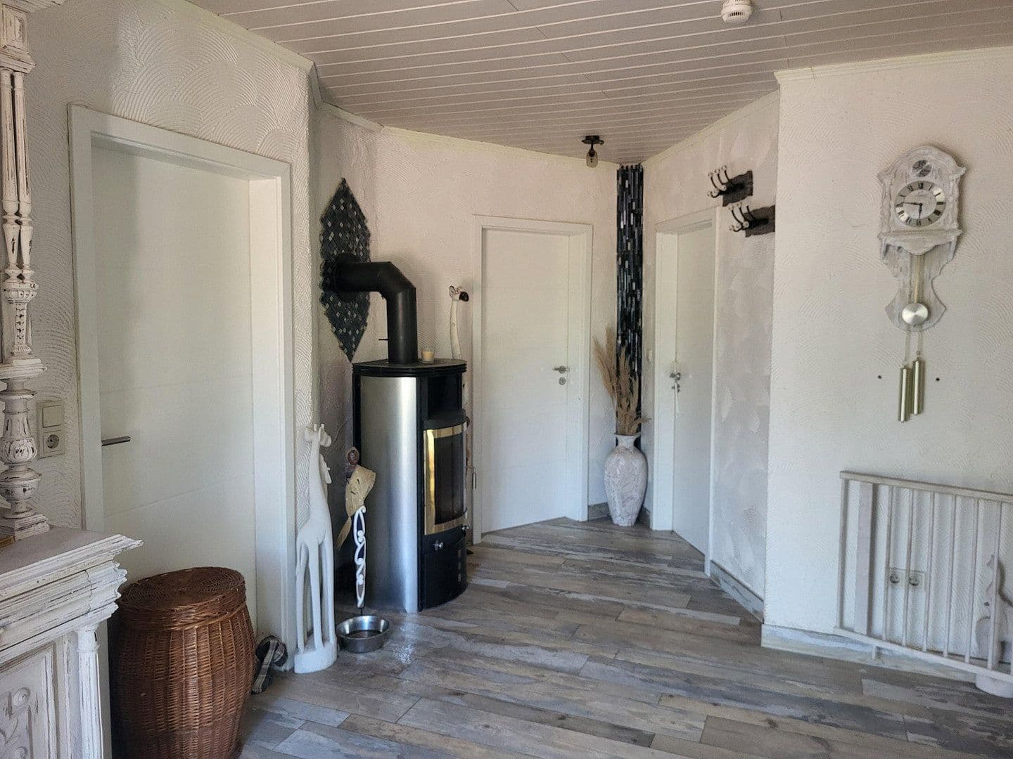 Predaj domu 360 m², pozemok 9.300 m², Halbemond, Dolné Sasko Predaj domu 360 m², pozemok 9.300 m², Halbemond, Dolné Sasko
