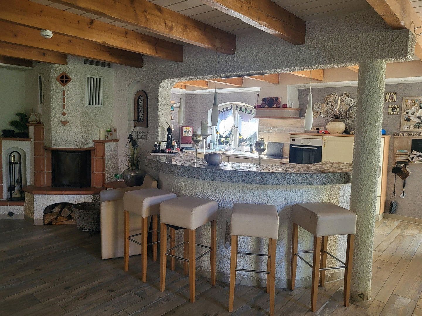 Predaj domu 360 m², pozemok 9.300 m², Halbemond, Dolné Sasko Predaj domu 360 m², pozemok 9.300 m², Halbemond, Dolné Sasko