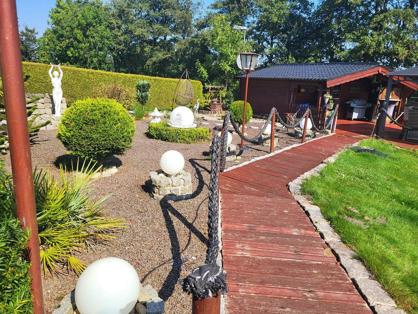 Predaj domu 360 m², pozemok 9.300 m², Halbemond, Dolné Sasko Predaj domu 360 m², pozemok 9.300 m², Halbemond, Dolné Sasko