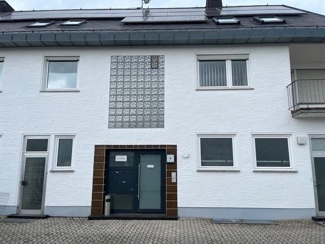 Prenájom bytu 6-izbový 85 m², Vallendar, Porýnie-Falcko Prenájom bytu 6-izbový 85 m², Vallendar, Porýnie-Falcko