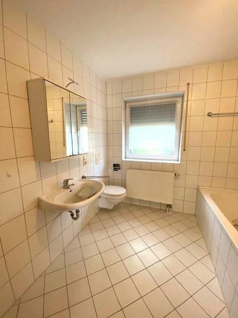 Prenájom bytu 3-izbový 87 m², Untere Gasse 9, Ergersheim, Bavorsko Prenájom bytu 3-izbový 87 m², Untere Gasse 9, Ergersheim, Bavorsko