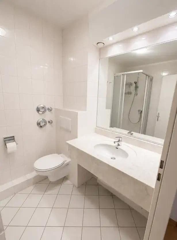 Prenájom bytu 1-izbový 38 m², Schiersteiner Straße, Wiesbaden, Hesensko Prenájom bytu 1-izbový 38 m², Schiersteiner Straße, Wiesbaden, Hesensko