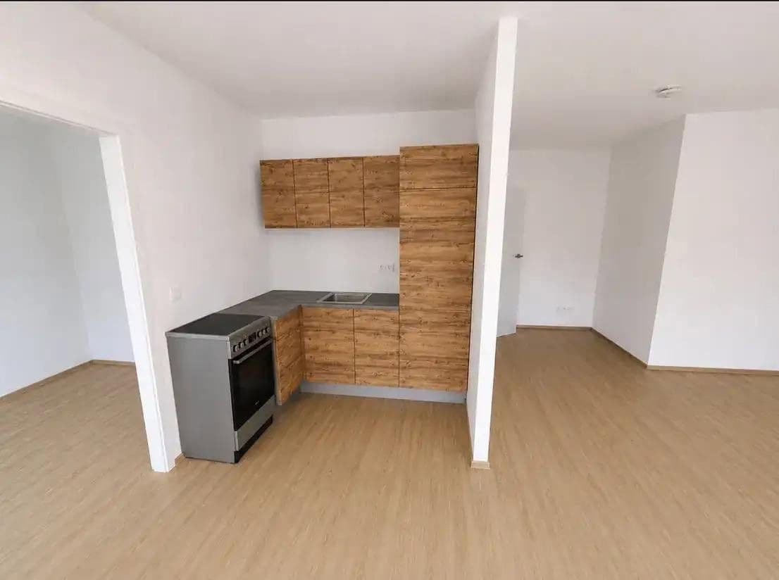 Prenájom bytu 1-izbový 38 m², Schiersteiner Straße, Wiesbaden, Hesensko Prenájom bytu 1-izbový 38 m², Schiersteiner Straße, Wiesbaden, Hesensko