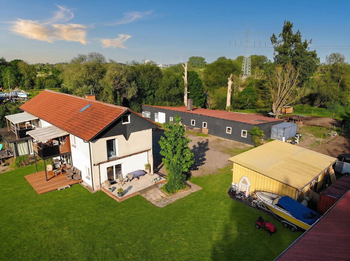 Predaj domu 316 m², pozemok 4.754 m², Butendiek 1, Stade, Dolné Sasko Predaj domu 316 m², pozemok 4.754 m², Butendiek 1, Stade, Dolné Sasko