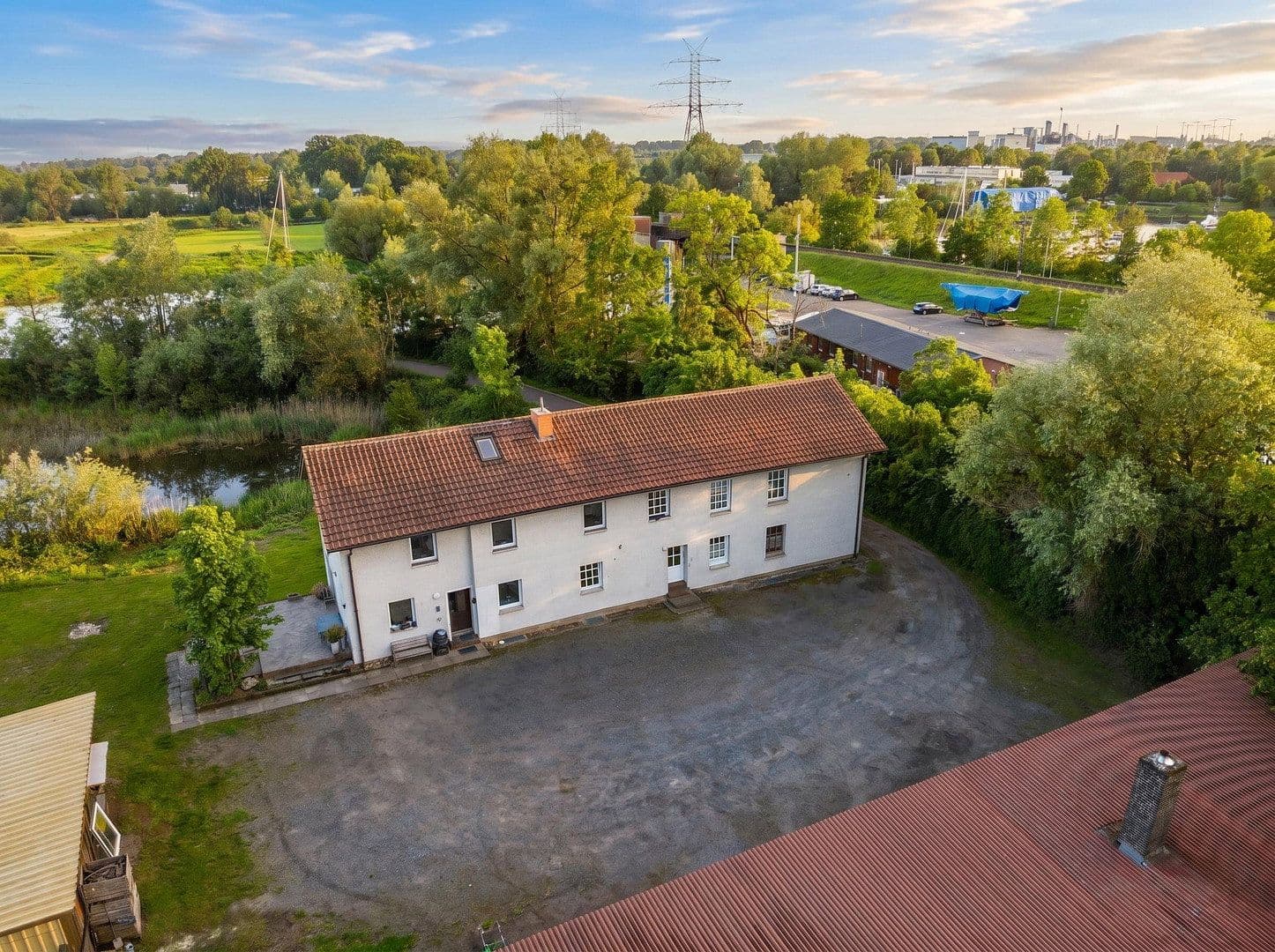 Predaj domu 316 m², pozemok 4.754 m², Butendiek 1, Stade, Dolné Sasko Predaj domu 316 m², pozemok 4.754 m², Butendiek 1, Stade, Dolné Sasko