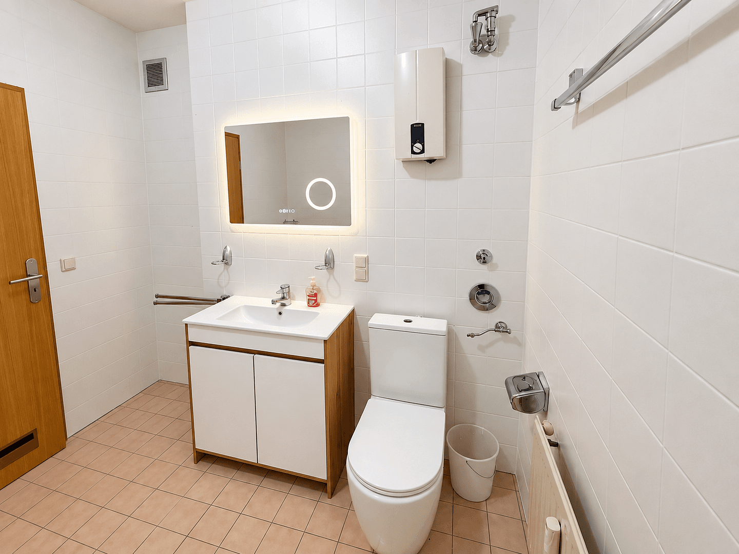 Prenájom bytu 1-izbový 43 m², Bad Neuenahr-Ahrweiler, Porýnie-Falcko Prenájom bytu 1-izbový 43 m², Bad Neuenahr-Ahrweiler, Porýnie-Falcko