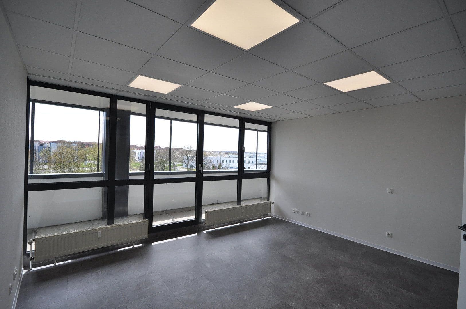 Prenájom kancelárie 300 m², Karl-Schurz-Straße, Paderborn, Severné Porýnie - Westfálsko Prenájom kancelárie 300 m², Karl-Schurz-Straße, Paderborn, Severné Porýnie - Westfálsko