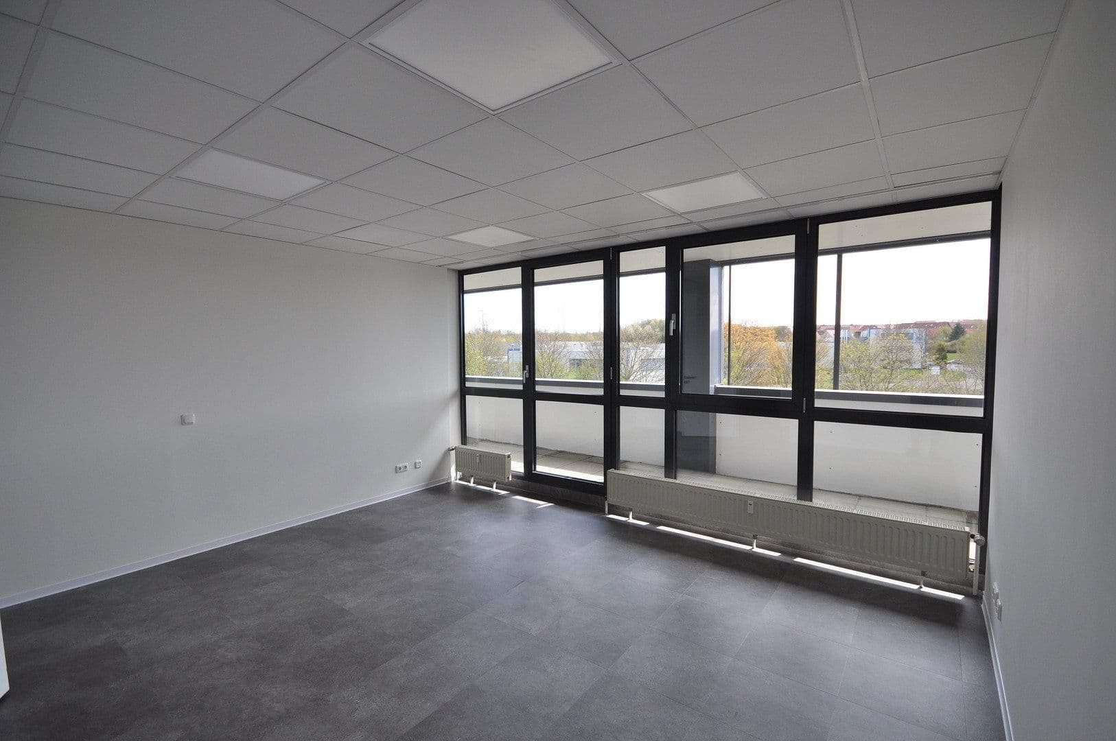 Prenájom kancelárie 300 m², Karl-Schurz-Straße, Paderborn, Severné Porýnie - Westfálsko Prenájom kancelárie 300 m², Karl-Schurz-Straße, Paderborn, Severné Porýnie - Westfálsko