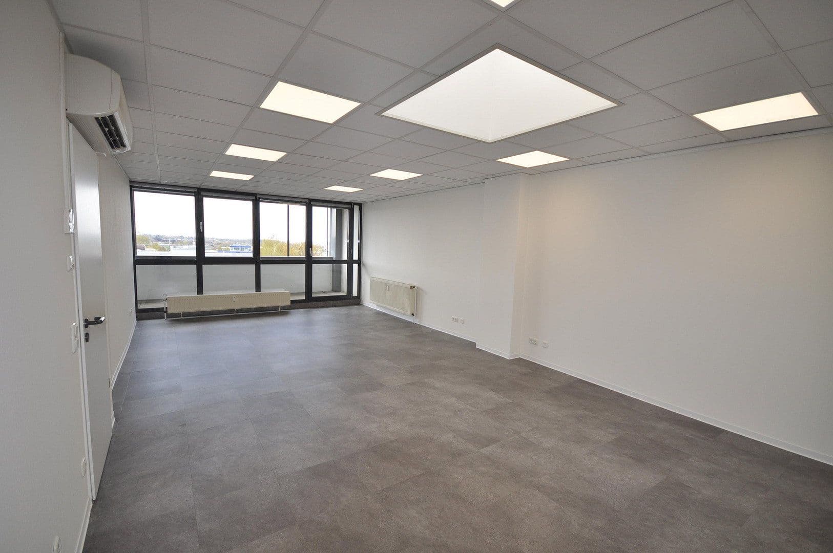 Prenájom kancelárie 300 m², Karl-Schurz-Straße, Paderborn, Severné Porýnie - Westfálsko Prenájom kancelárie 300 m², Karl-Schurz-Straße, Paderborn, Severné Porýnie - Westfálsko