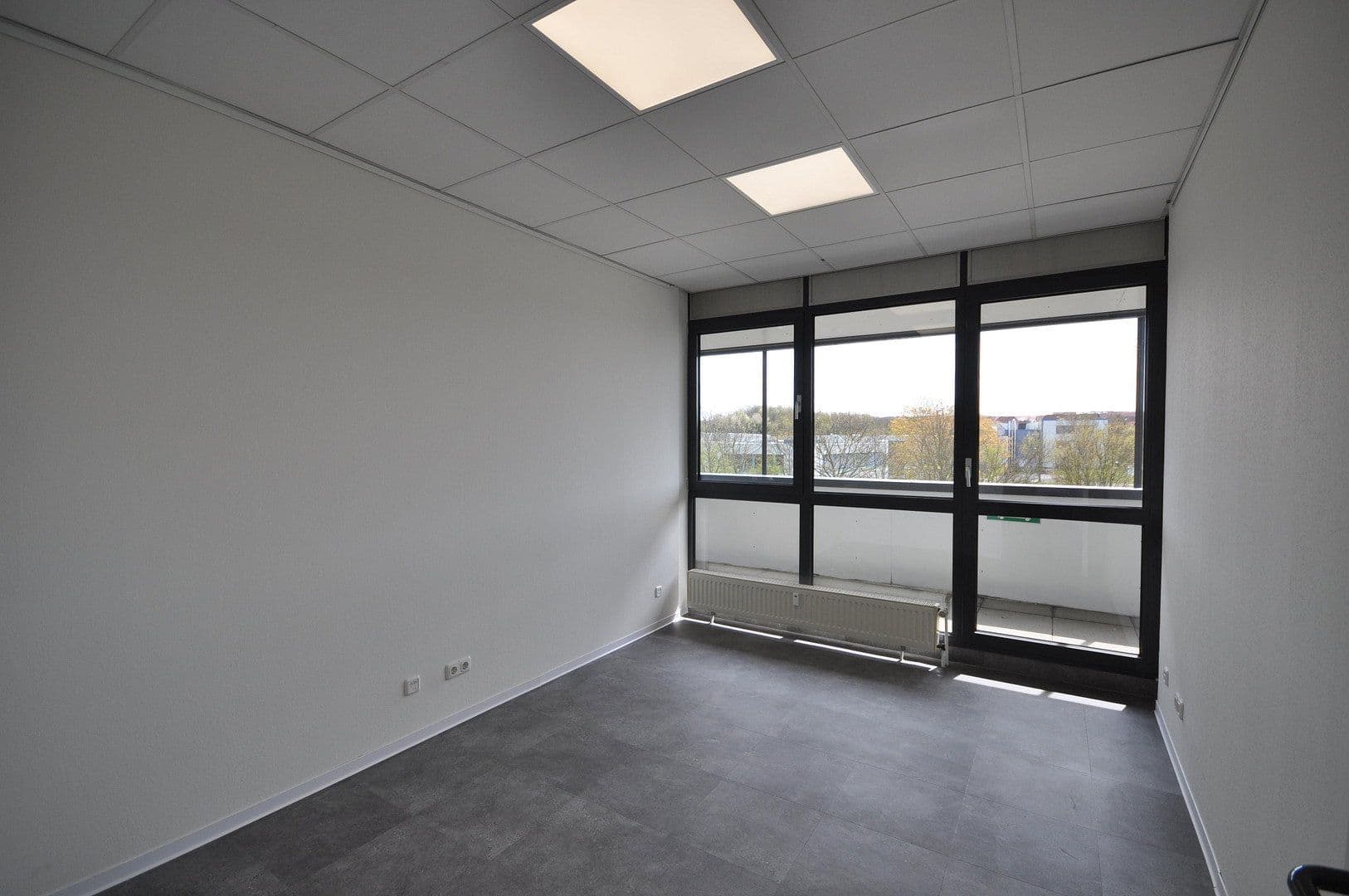 Prenájom kancelárie 300 m², Karl-Schurz-Straße, Paderborn, Severné Porýnie - Westfálsko Prenájom kancelárie 300 m², Karl-Schurz-Straße, Paderborn, Severné Porýnie - Westfálsko