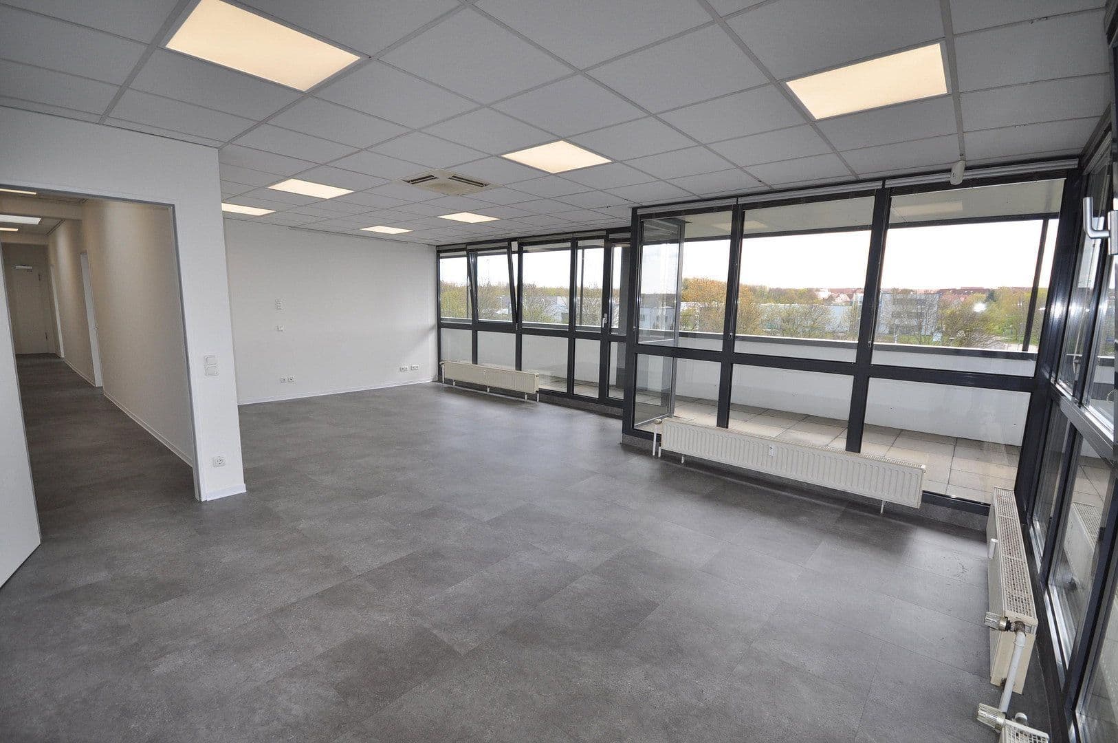 Prenájom kancelárie 300 m², Karl-Schurz-Straße, Paderborn, Severné Porýnie - Westfálsko Prenájom kancelárie 300 m², Karl-Schurz-Straße, Paderborn, Severné Porýnie - Westfálsko