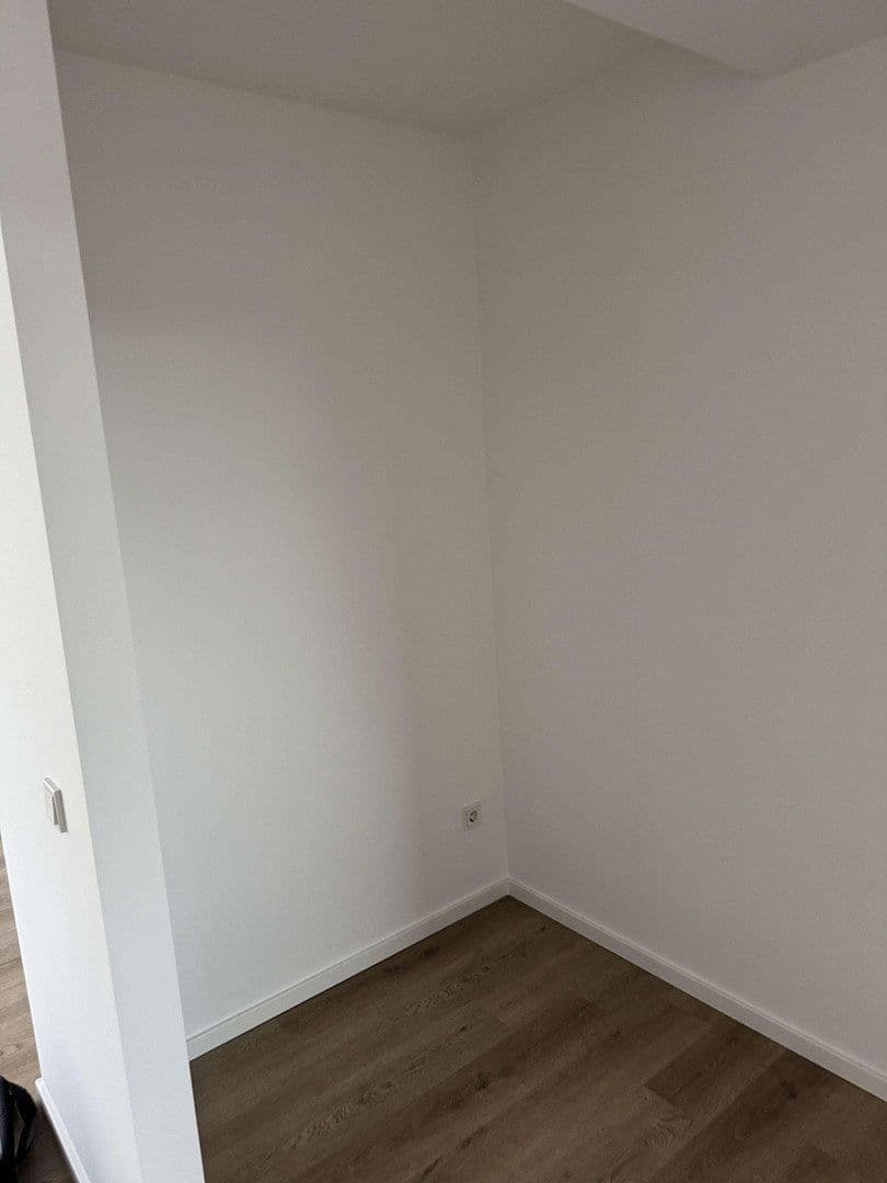 Prenájom bytu 3-izbový 69 m², Amsterdamer Straße 301, Köln, Severné Porýnie - Westfálsko Prenájom bytu 3-izbový 69 m², Amsterdamer Straße 301, Köln, Severné Porýnie - Westfálsko