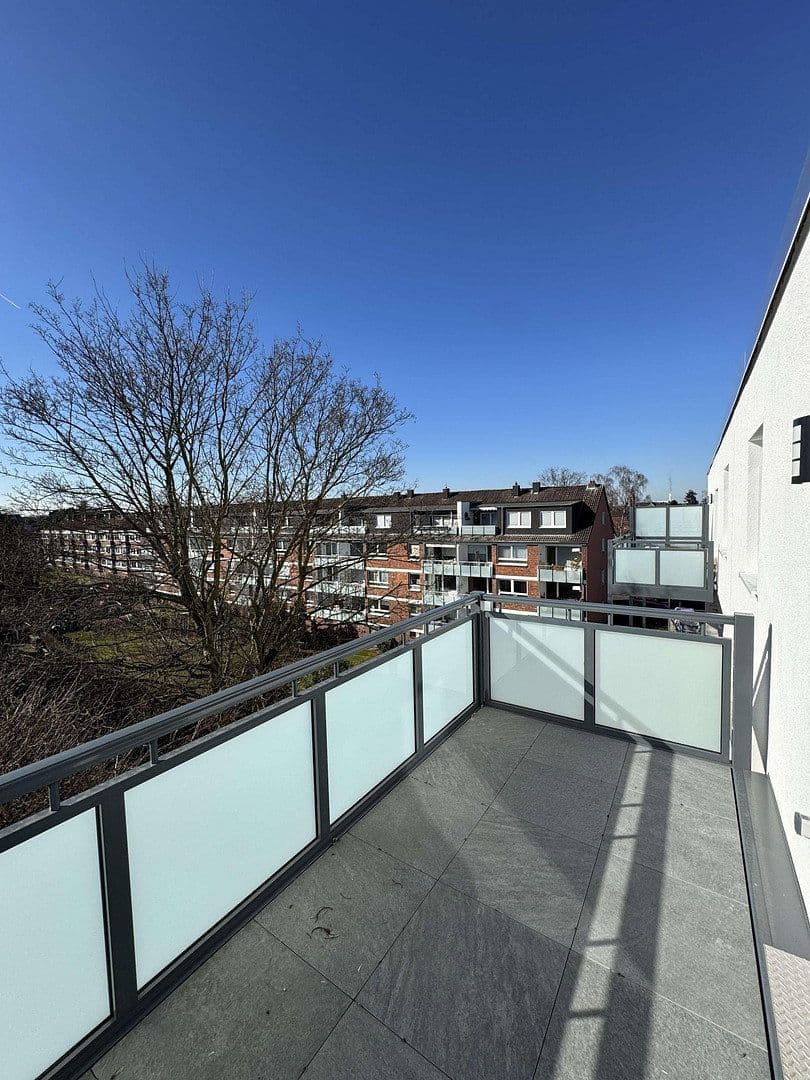 Prenájom bytu 3-izbový 69 m², Amsterdamer Straße 301, Köln, Severné Porýnie - Westfálsko Prenájom bytu 3-izbový 69 m², Amsterdamer Straße 301, Köln, Severné Porýnie - Westfálsko