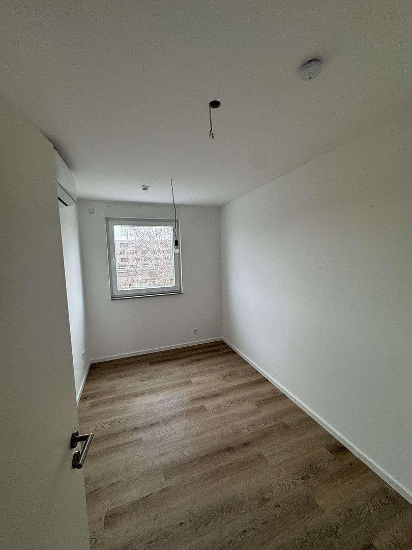 Prenájom bytu 3-izbový 69 m², Amsterdamer Straße 301, Köln, Severné Porýnie - Westfálsko Prenájom bytu 3-izbový 69 m², Amsterdamer Straße 301, Köln, Severné Porýnie - Westfálsko