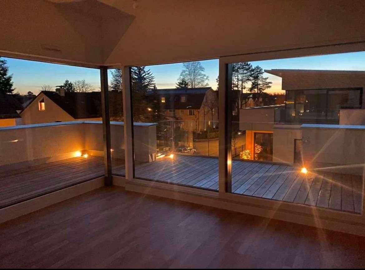 Prenájom bytu 2-izbový 75 m², Am Jagdweg 15, München, Bavorsko Prenájom bytu 2-izbový 75 m², Am Jagdweg 15, München, Bavorsko