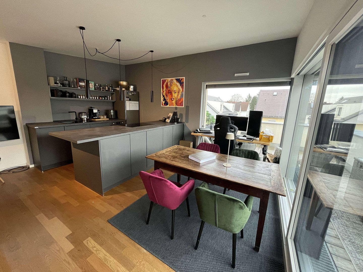 Prenájom bytu 2-izbový 75 m², Am Jagdweg 15, München, Bavorsko Prenájom bytu 2-izbový 75 m², Am Jagdweg 15, München, Bavorsko