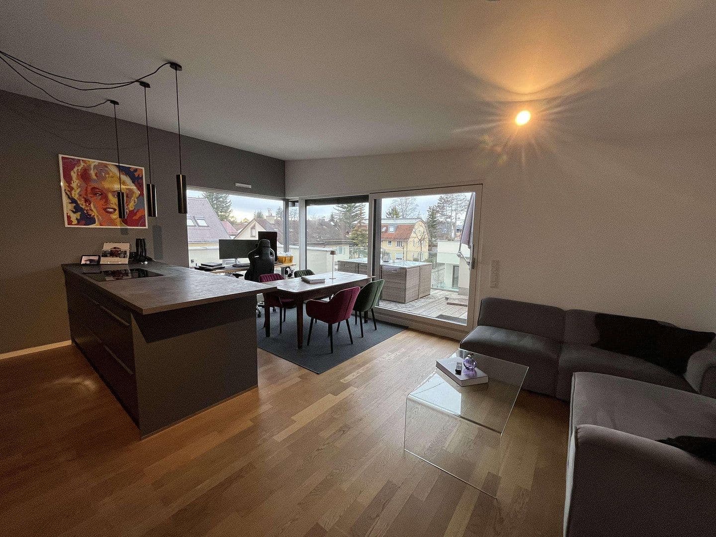 Prenájom bytu 2-izbový 75 m², Am Jagdweg 15, München, Bavorsko Prenájom bytu 2-izbový 75 m², Am Jagdweg 15, München, Bavorsko