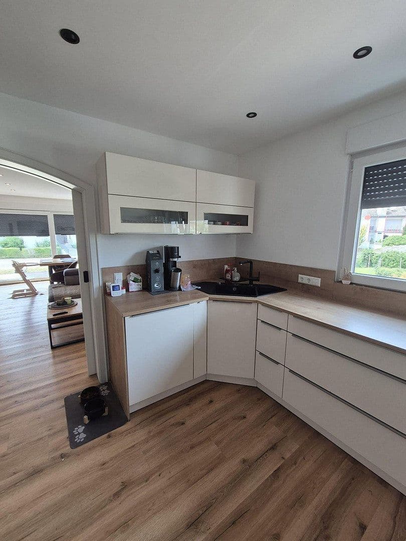 Predaj domu 143 m², pozemok 683 m², Linkenheim-Hochstetten, Bádensko-Wurttembersko Predaj domu 143 m², pozemok 683 m², Linkenheim-Hochstetten, Bádensko-Wurttembersko