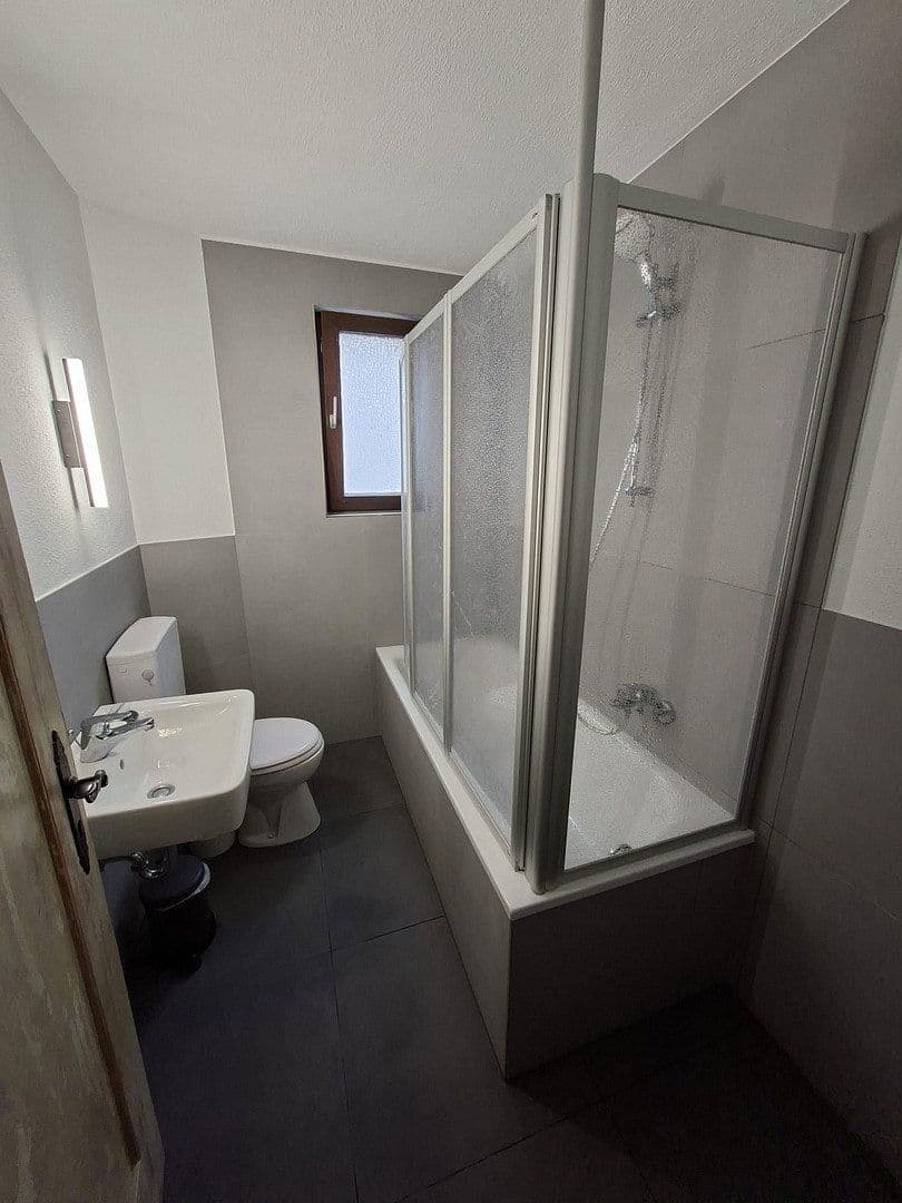 Predaj domu 143 m², pozemok 683 m², Linkenheim-Hochstetten, Bádensko-Wurttembersko Predaj domu 143 m², pozemok 683 m², Linkenheim-Hochstetten, Bádensko-Wurttembersko