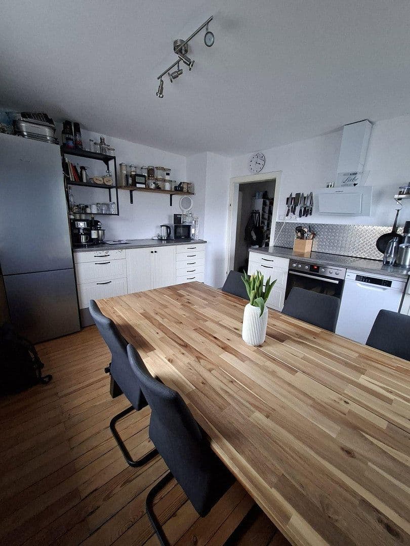 Predaj domu 143 m², pozemok 683 m², Linkenheim-Hochstetten, Bádensko-Wurttembersko Predaj domu 143 m², pozemok 683 m², Linkenheim-Hochstetten, Bádensko-Wurttembersko