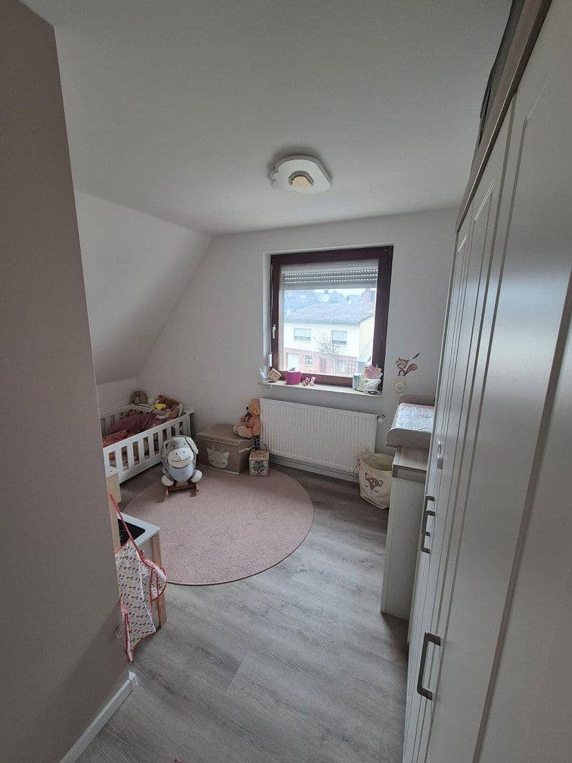 Predaj domu 143 m², pozemok 683 m², Linkenheim-Hochstetten, Bádensko-Wurttembersko Predaj domu 143 m², pozemok 683 m², Linkenheim-Hochstetten, Bádensko-Wurttembersko
