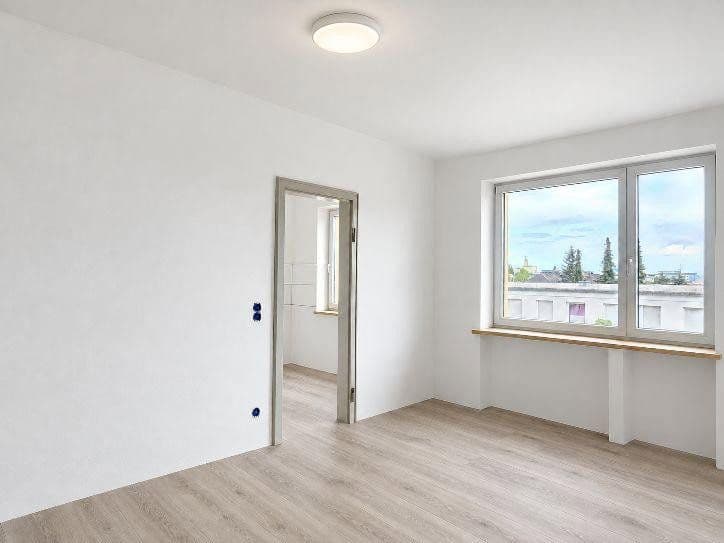 Prenájom bytu 2-izbový 43 m², Fürstenriederstraße 67, München, Bavorsko Prenájom bytu 2-izbový 43 m², Fürstenriederstraße 67, München, Bavorsko
