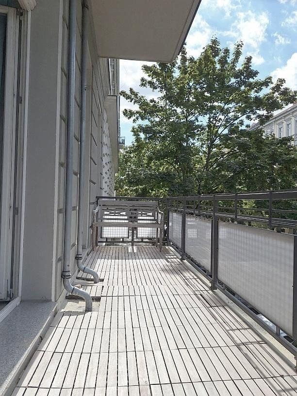 Predaj bytu 4-izbový 107 m², Berlin, Berlín Predaj bytu 4-izbový 107 m², Berlin, Berlín