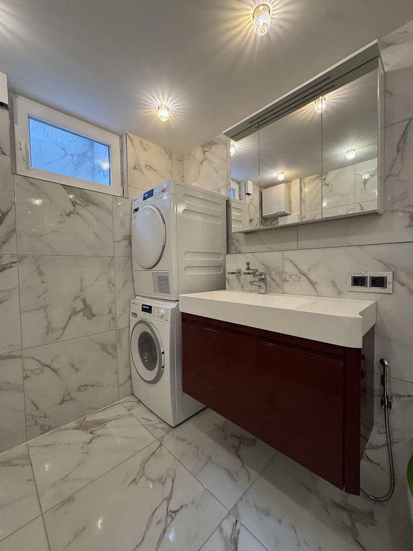 Predaj domu 125 m², pozemok 60 m², Garmisch-Partenkirchen, Bavorsko Predaj domu 125 m², pozemok 60 m², Garmisch-Partenkirchen, Bavorsko