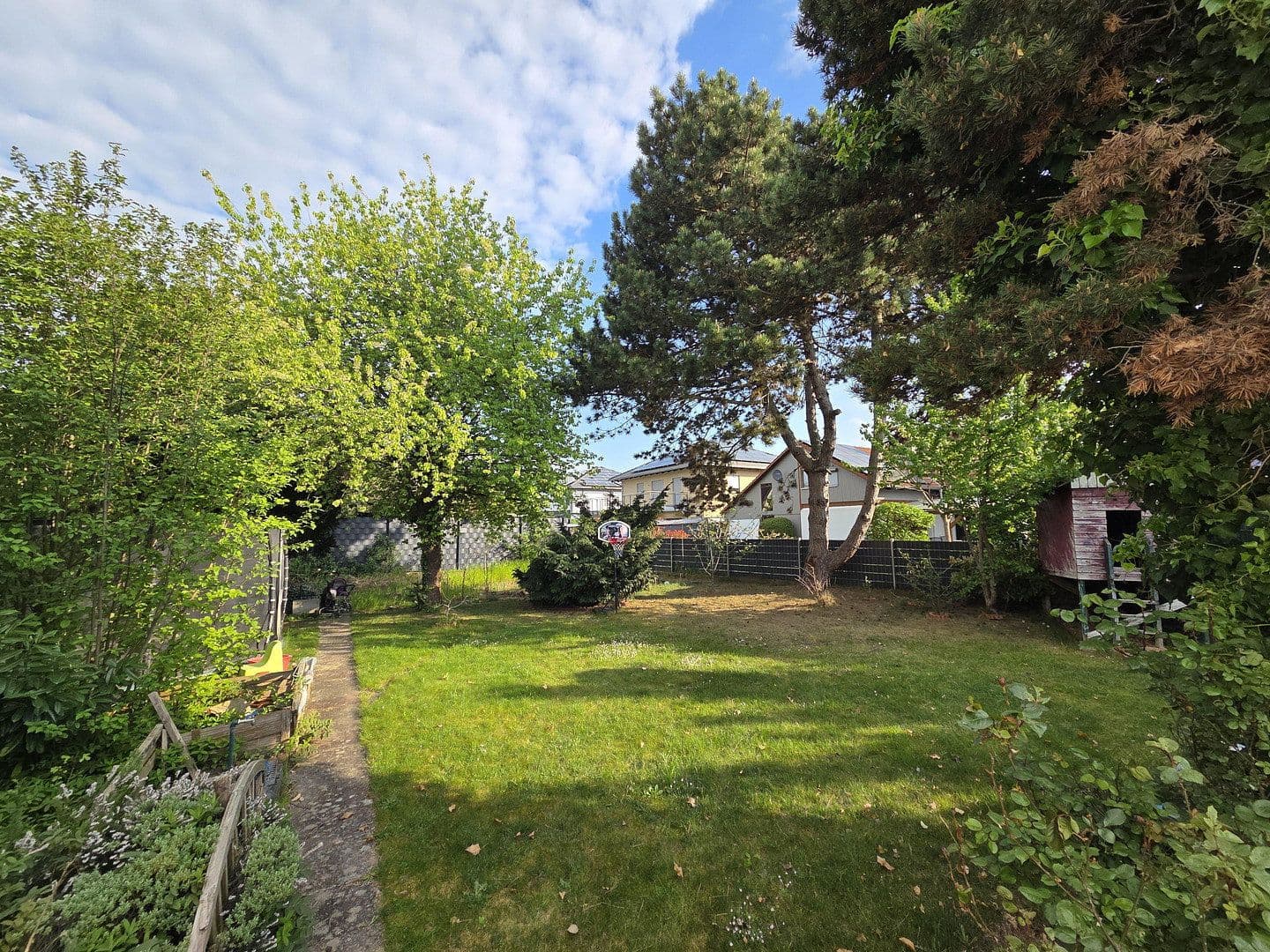 Predaj domu 134 m², pozemok 911 m², Schauernheimer Straße 20, Dannstadt-Schauernheim, Porýnie-Falcko Predaj domu 134 m², pozemok 911 m², Schauernheimer Straße 20, Dannstadt-Schauernheim, Porýnie-Falcko