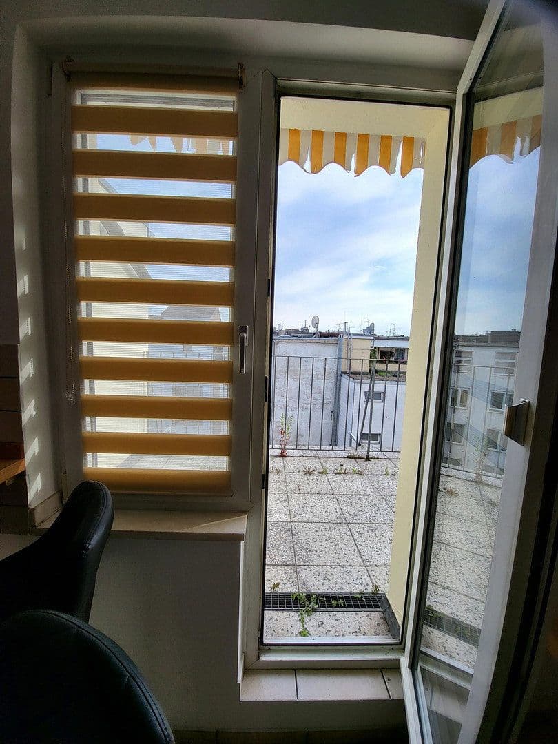 Prenájom bytu 1-izbový 43 m², Düsseldorf, Severné Porýnie - Westfálsko Prenájom bytu 1-izbový 43 m², Düsseldorf, Severné Porýnie - Westfálsko