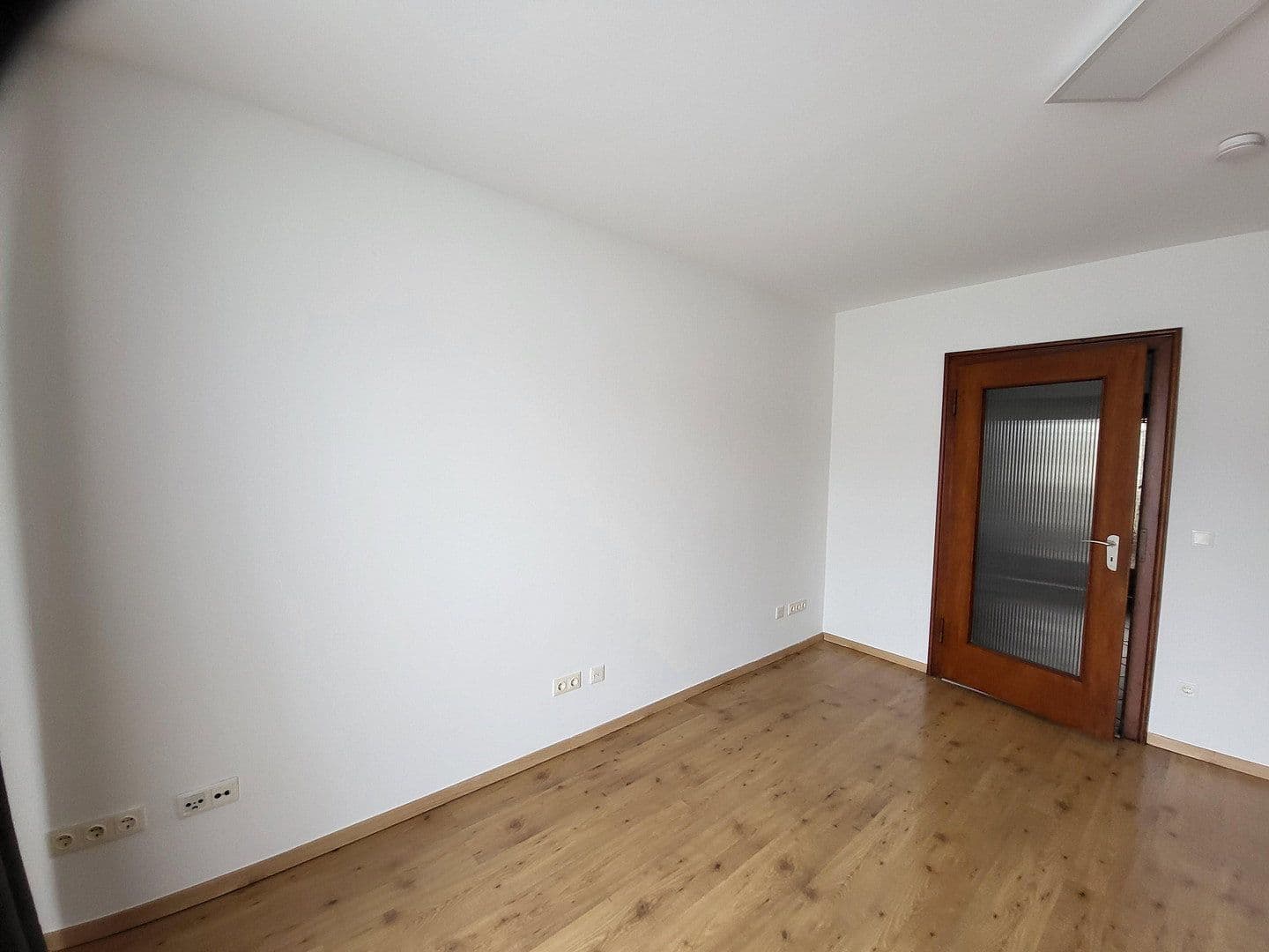 Prenájom bytu 1-izbový 43 m², Düsseldorf, Severné Porýnie - Westfálsko Prenájom bytu 1-izbový 43 m², Düsseldorf, Severné Porýnie - Westfálsko