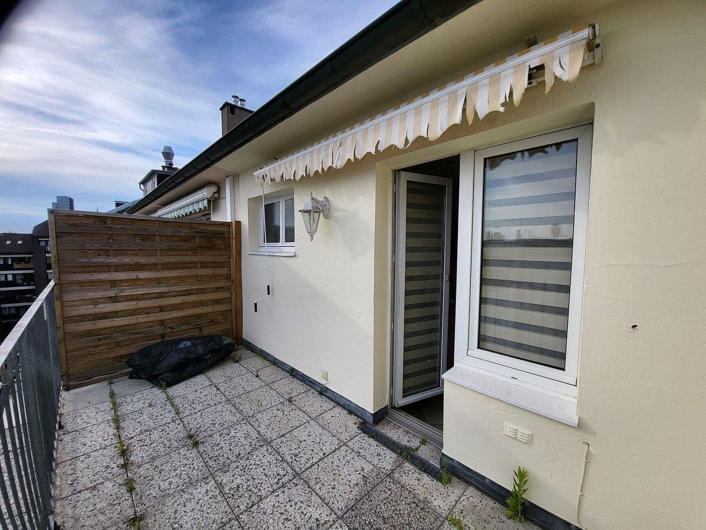 Prenájom bytu 1-izbový 43 m², Düsseldorf, Severné Porýnie - Westfálsko Prenájom bytu 1-izbový 43 m², Düsseldorf, Severné Porýnie - Westfálsko