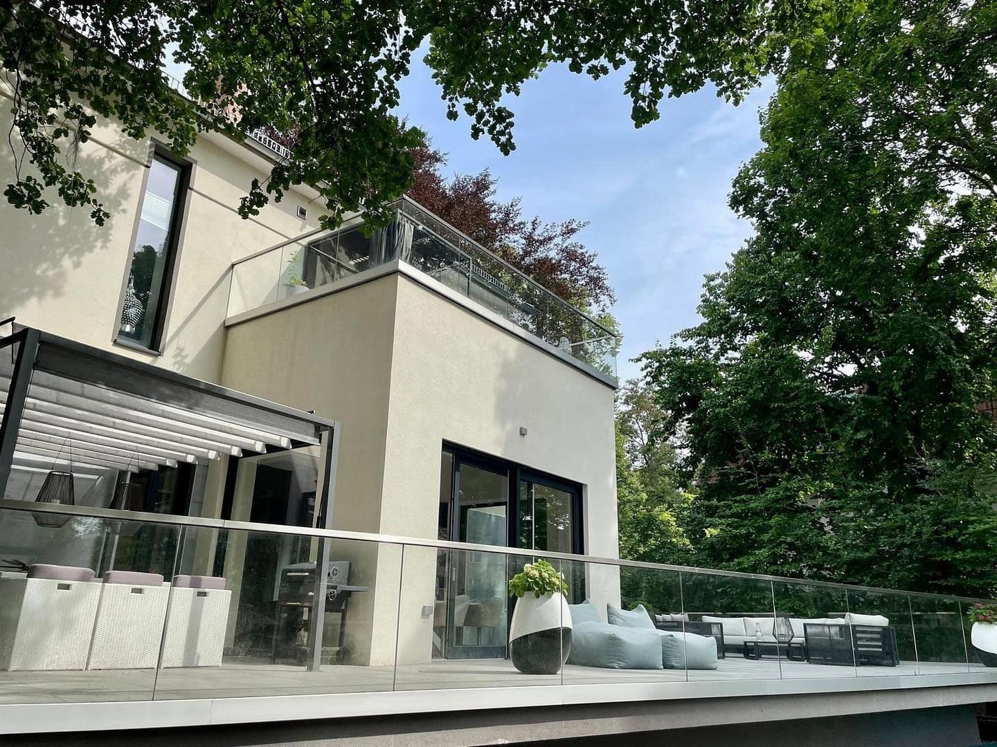 Predaj domu 395 m², pozemok 1.737 m², Berlin, Berlín Predaj domu 395 m², pozemok 1.737 m², Berlin, Berlín