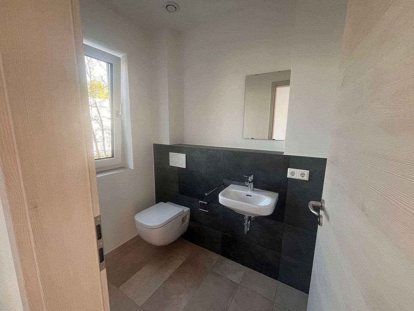 Predaj domu 158 m², pozemok 223 m², Planegger Straße 43a, Germering, Bavorsko Predaj domu 158 m², pozemok 223 m², Planegger Straße 43a, Germering, Bavorsko