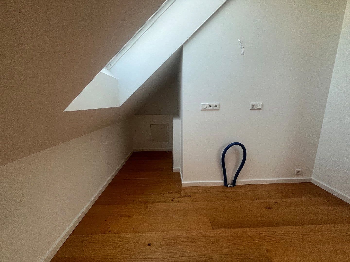 Predaj domu 158 m², pozemok 223 m², Planegger Straße 43a, Germering, Bavorsko Predaj domu 158 m², pozemok 223 m², Planegger Straße 43a, Germering, Bavorsko