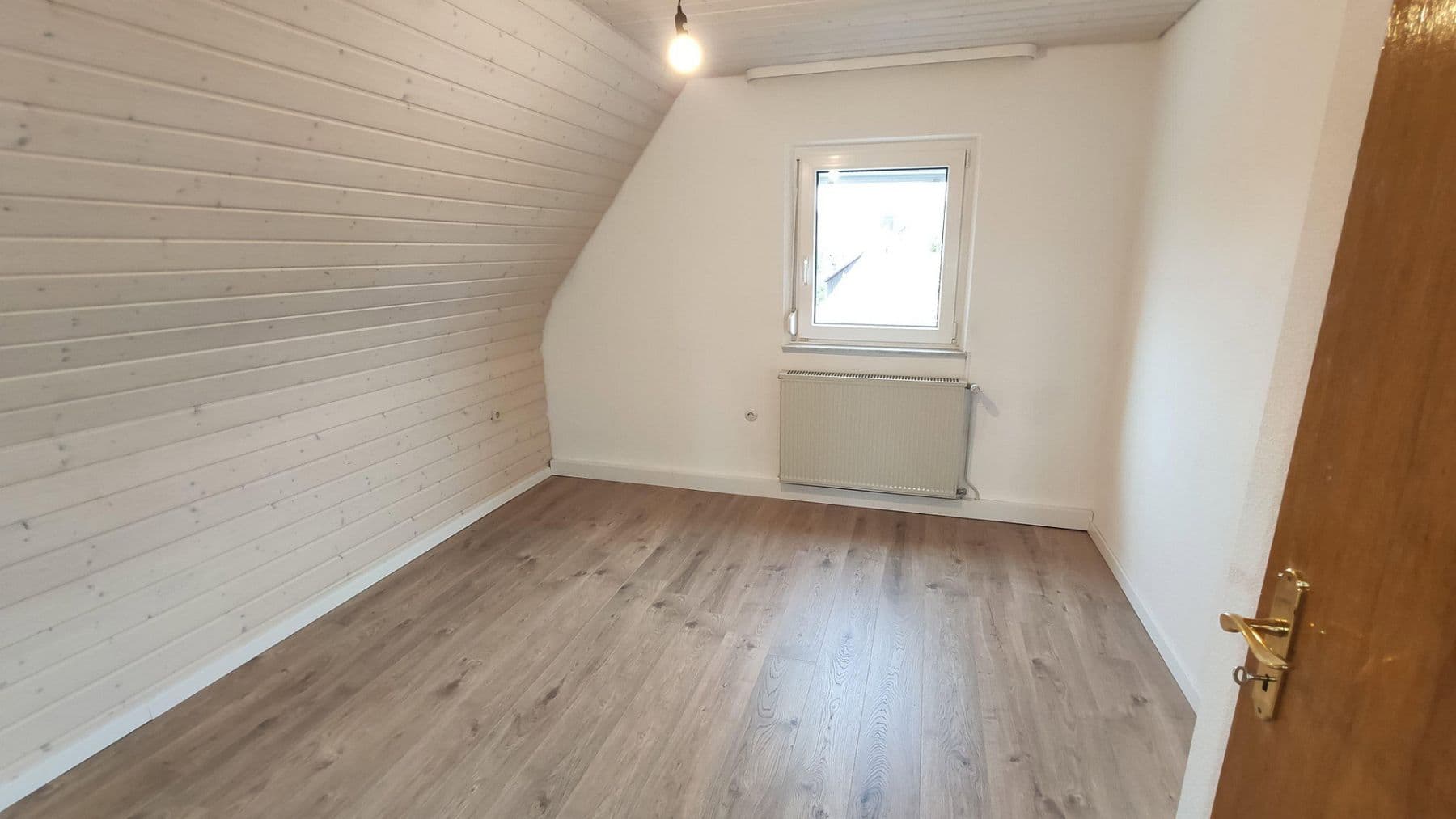 Predaj domu 145 m², pozemok 1.586 m², Dombühl, Bavorsko Predaj domu 145 m², pozemok 1.586 m², Dombühl, Bavorsko