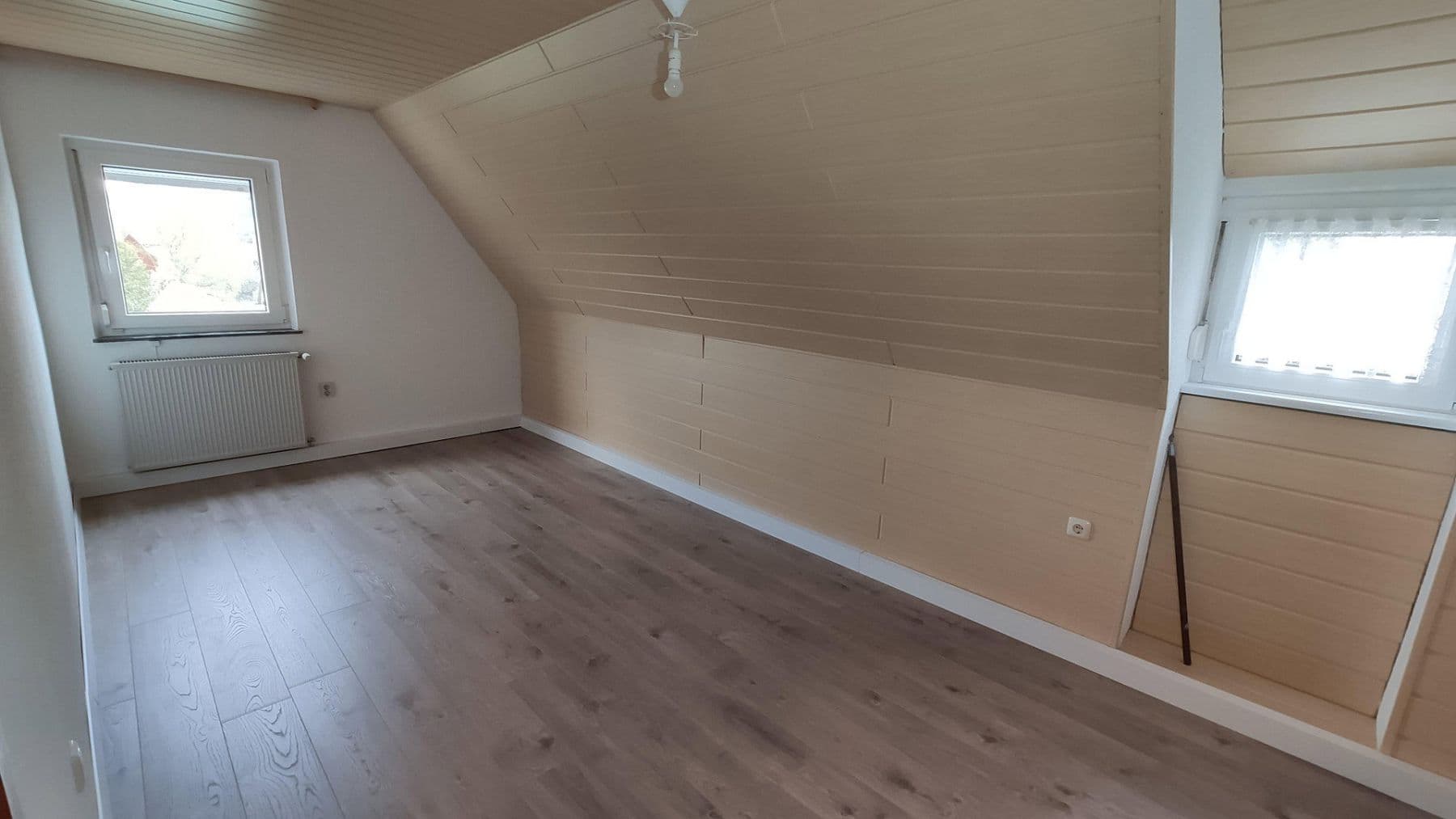 Predaj domu 145 m², pozemok 1.586 m², Dombühl, Bavorsko Predaj domu 145 m², pozemok 1.586 m², Dombühl, Bavorsko