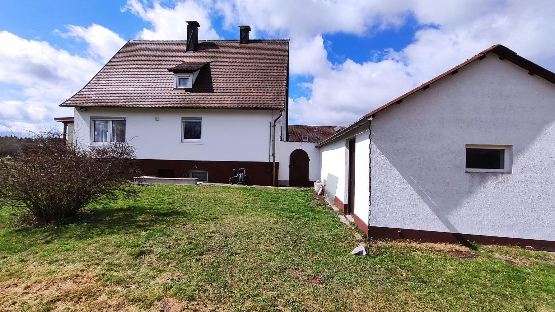 Predaj domu 145 m², pozemok 1.586 m², Dombühl, Bavorsko Predaj domu 145 m², pozemok 1.586 m², Dombühl, Bavorsko